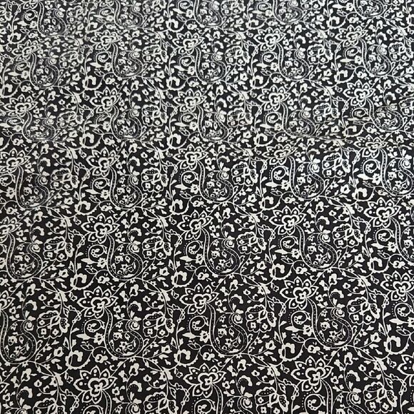 Suzy Shier Black and White Pencil Skirt Knee-Length Work - Picture 11 of 16